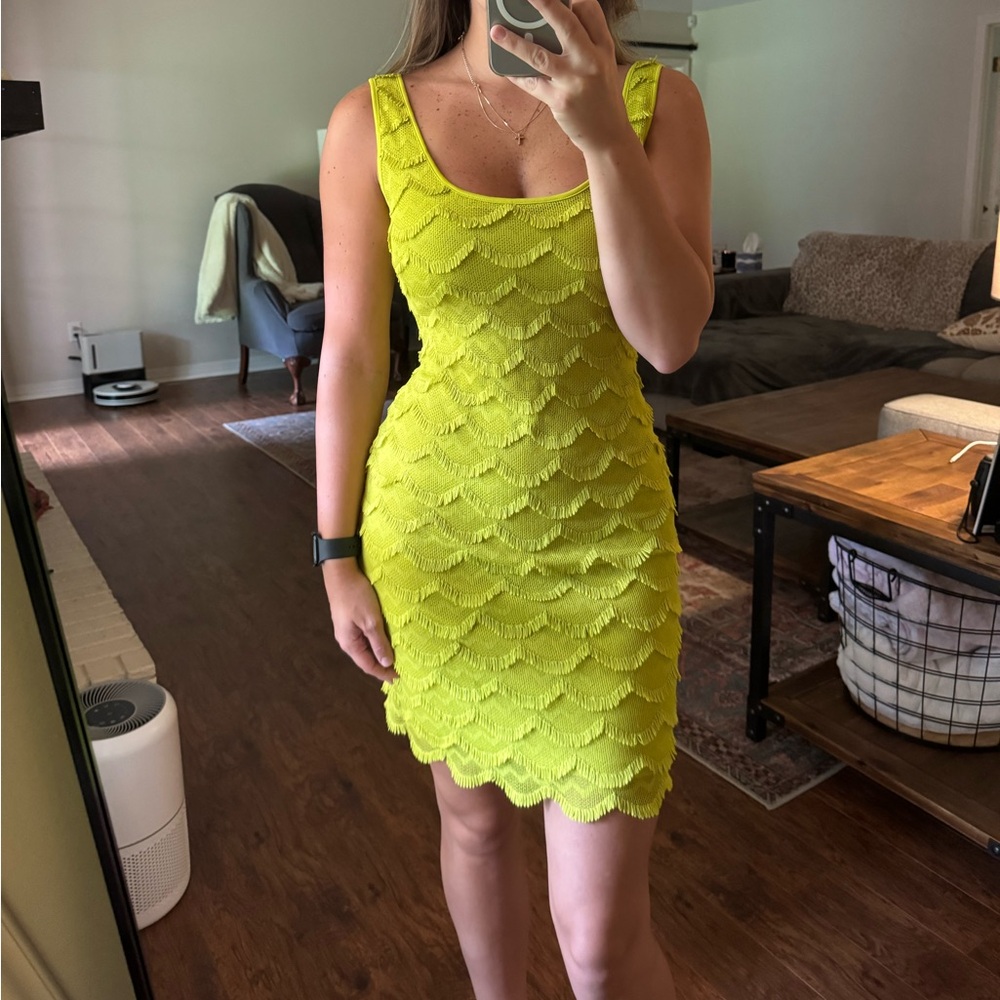 NWOT Guess Green Bodycon Mini Dress Scoop Neck Sleeveless